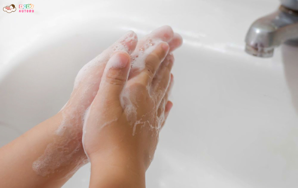 BỆNH TAY CHÂN MIỆNG VÀ NHỮNG ĐIỀU BỐ MẸ CẦN BIẾT [3] - Cách phòng bệnh - Chăm sóc & điều trị